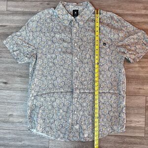 Sun Diego Men's Cream Floral Allover Print Short Sleeve Button Down Shirt Medium